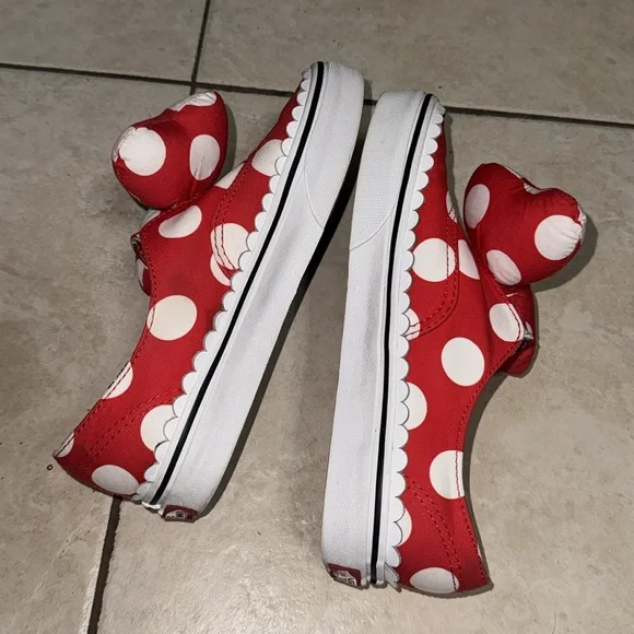 Disney X Vans Minnie Mouse Bow Vans - Picture 6 of 13